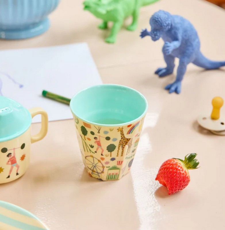 Bicchiere acqua in melamina decorato con luna park con interno azzurro